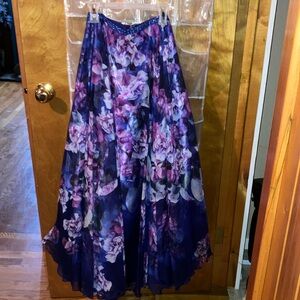 Ellie Wilde purple flower prom 2 piece set size 2